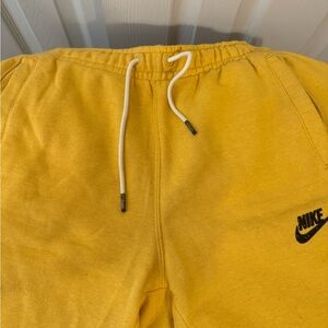 Nike Club Tech Fleece Mesh Flow Shorts Original Sportswear Activewear Workout